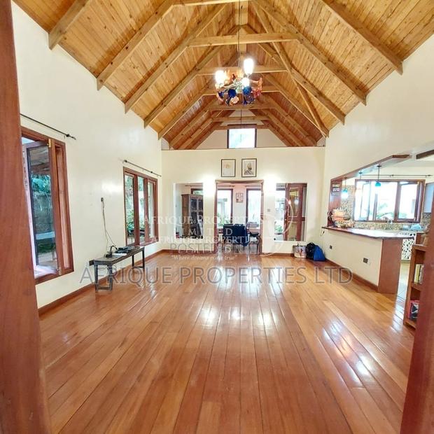 7bdrm Mansion in Ridgeways for sale - thumbnail 6