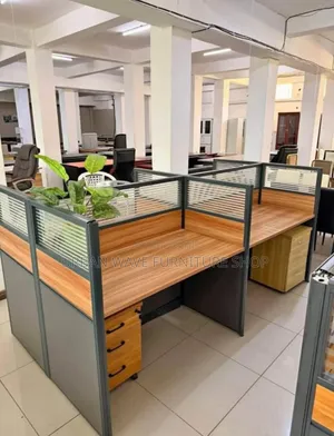 4 Way Working Station