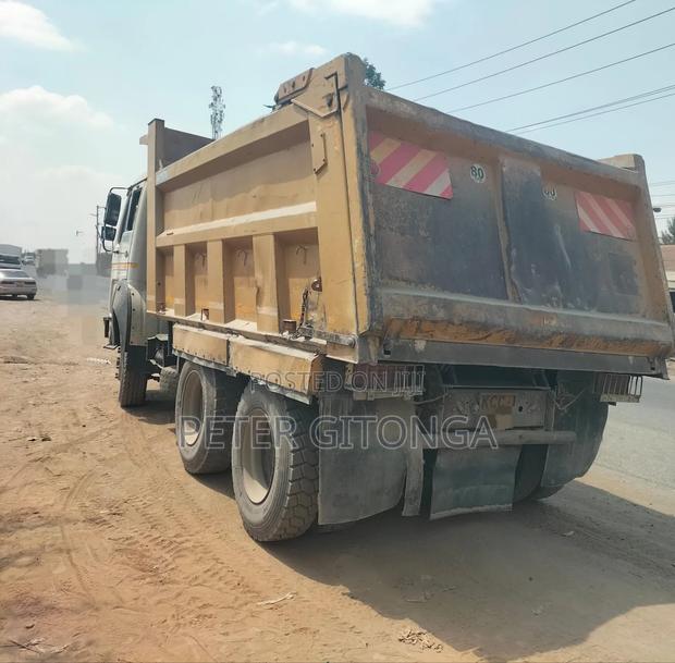 Tata Tipper - thumbnail 3