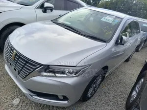 Toyota Premio 2019 Silver