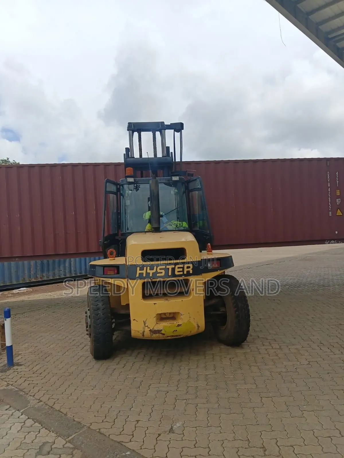 Industrial Forklifts Are Available for Logistics Services and Jobs