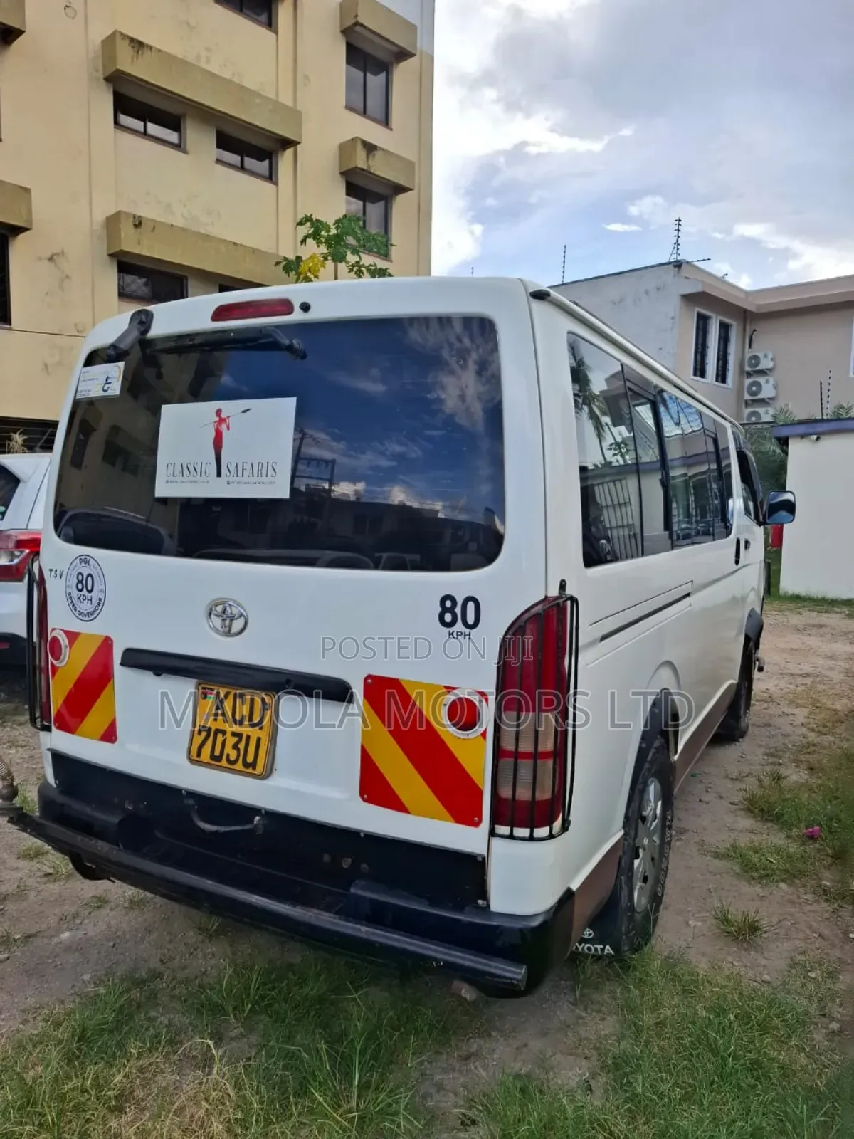 Toyota HiAce 2012 White