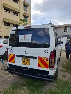 Toyota HiAce 2012 White