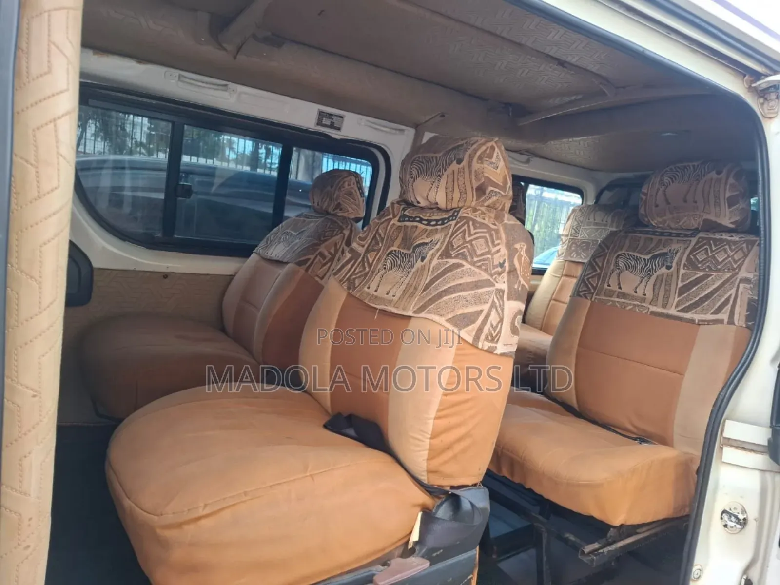 Toyota HiAce 2012 White
