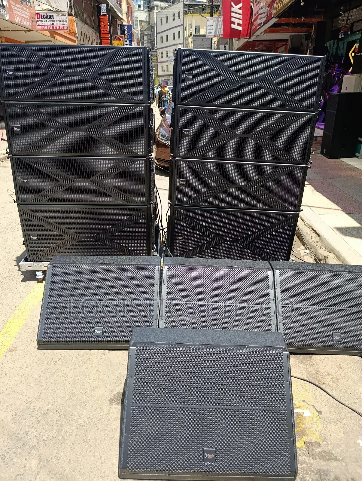 Line Array Speakers Vertical Columns