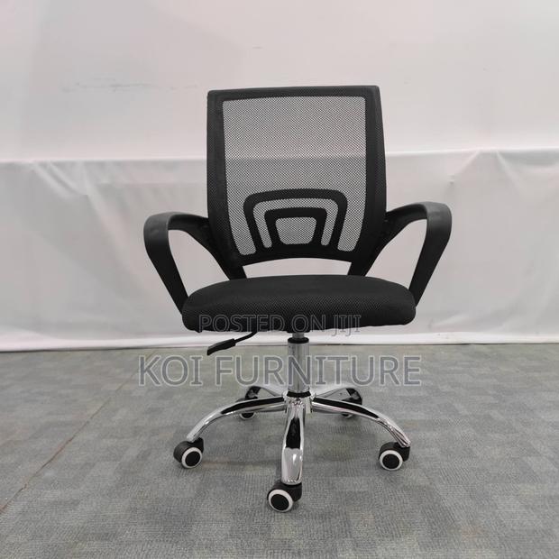 Office Chai; Breathable Clerical Mesh Fabric Executive Mid Chairs