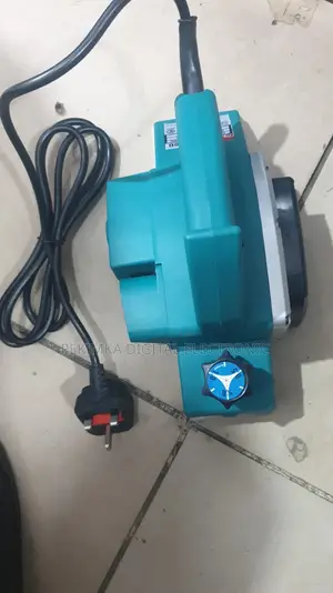 Makita Electric Planer