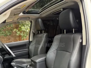 Toyota Land Cruiser Prado 2019 Off white