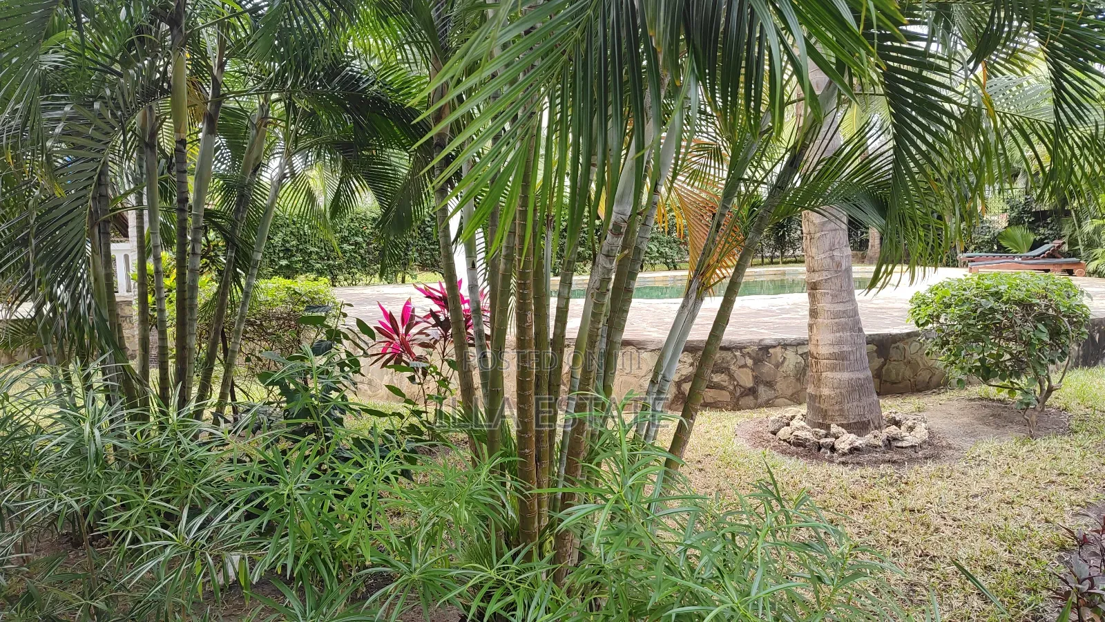 Furnished 2bdrm Apartment in Diani for sale