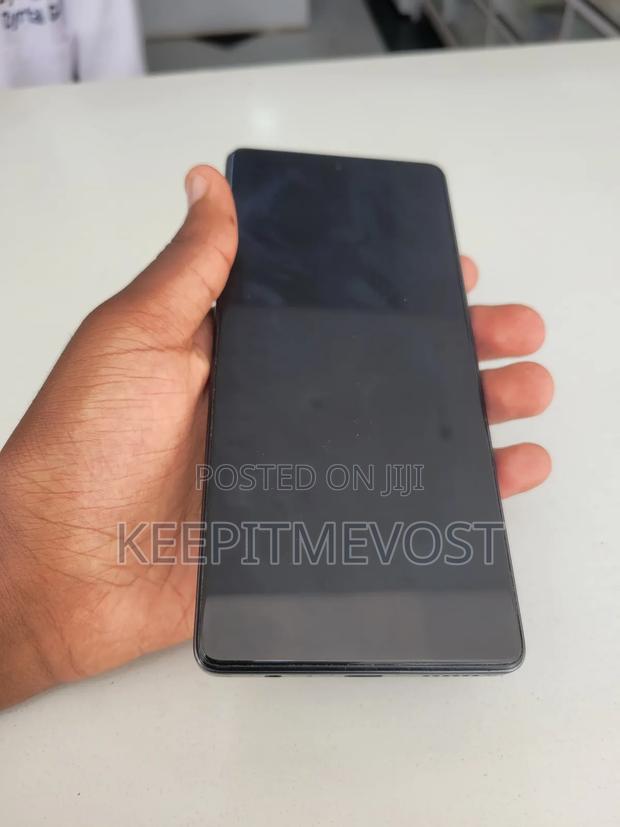 Tecno Camon 30 256 GB Gray - thumbnail 4