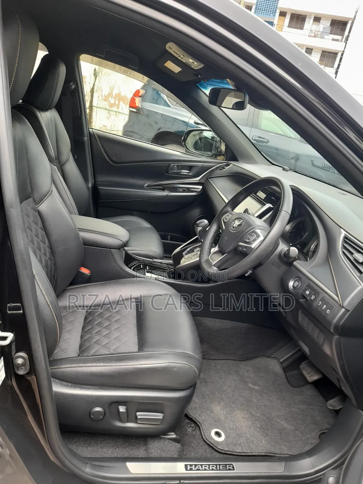 Toyota Harrier 2.0 2018 Purple