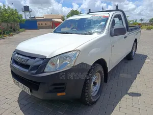 Isuzu D-MAX 2015 White
