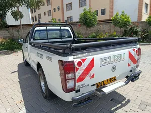 Isuzu D-MAX 2015 White