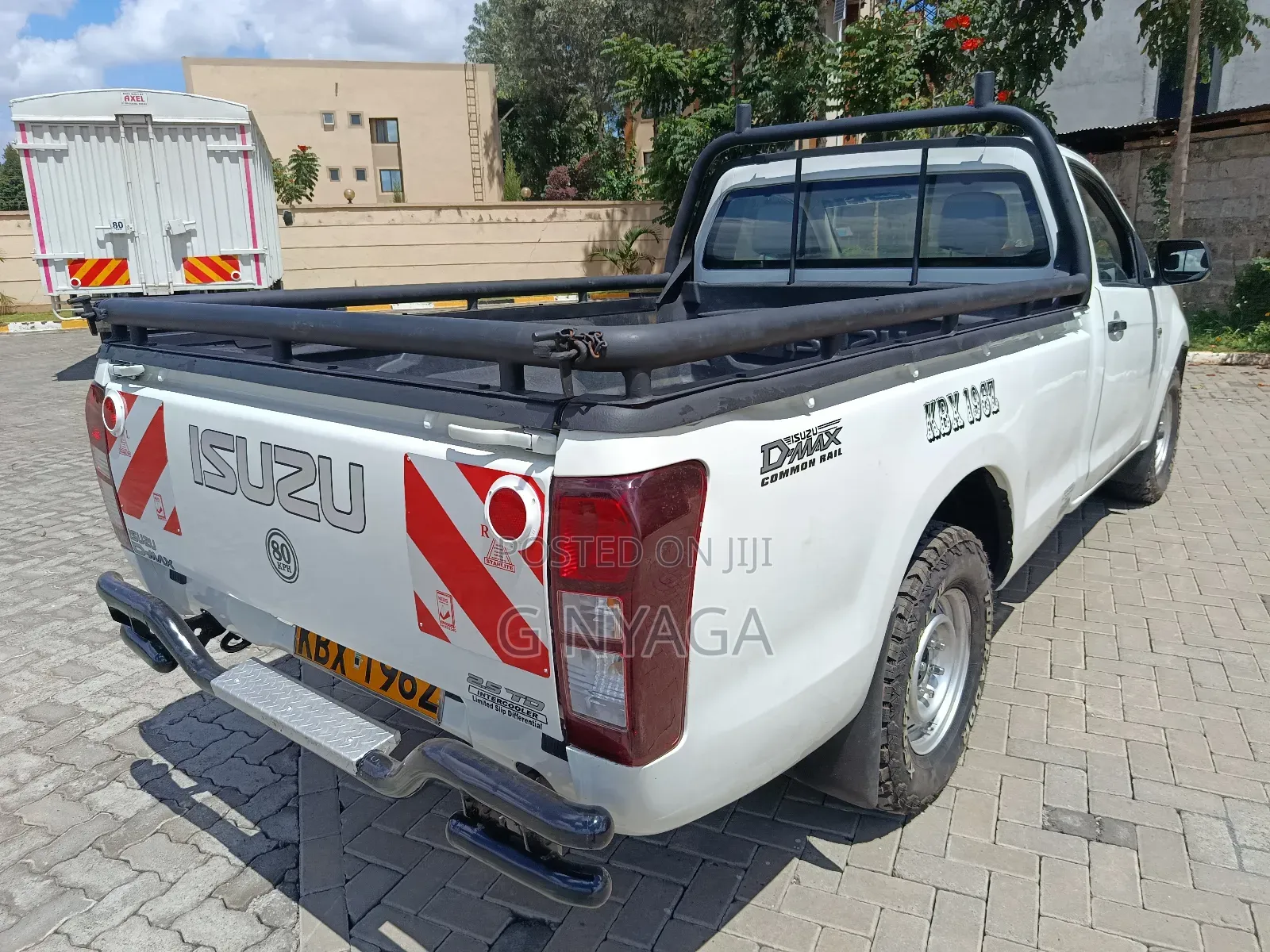 Isuzu D-MAX 2015 White