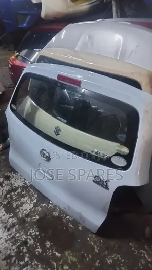 2014 Tailgate Mirror | Clear, Clean Ready to Fit
