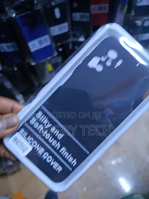 Black Silicone Mobile Phone Case for Xiaomi Redmi Note 10 4g.