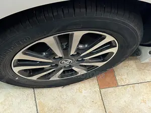Toyota Esquire 2019 White