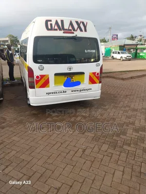 Toyota HiAce 2022 White