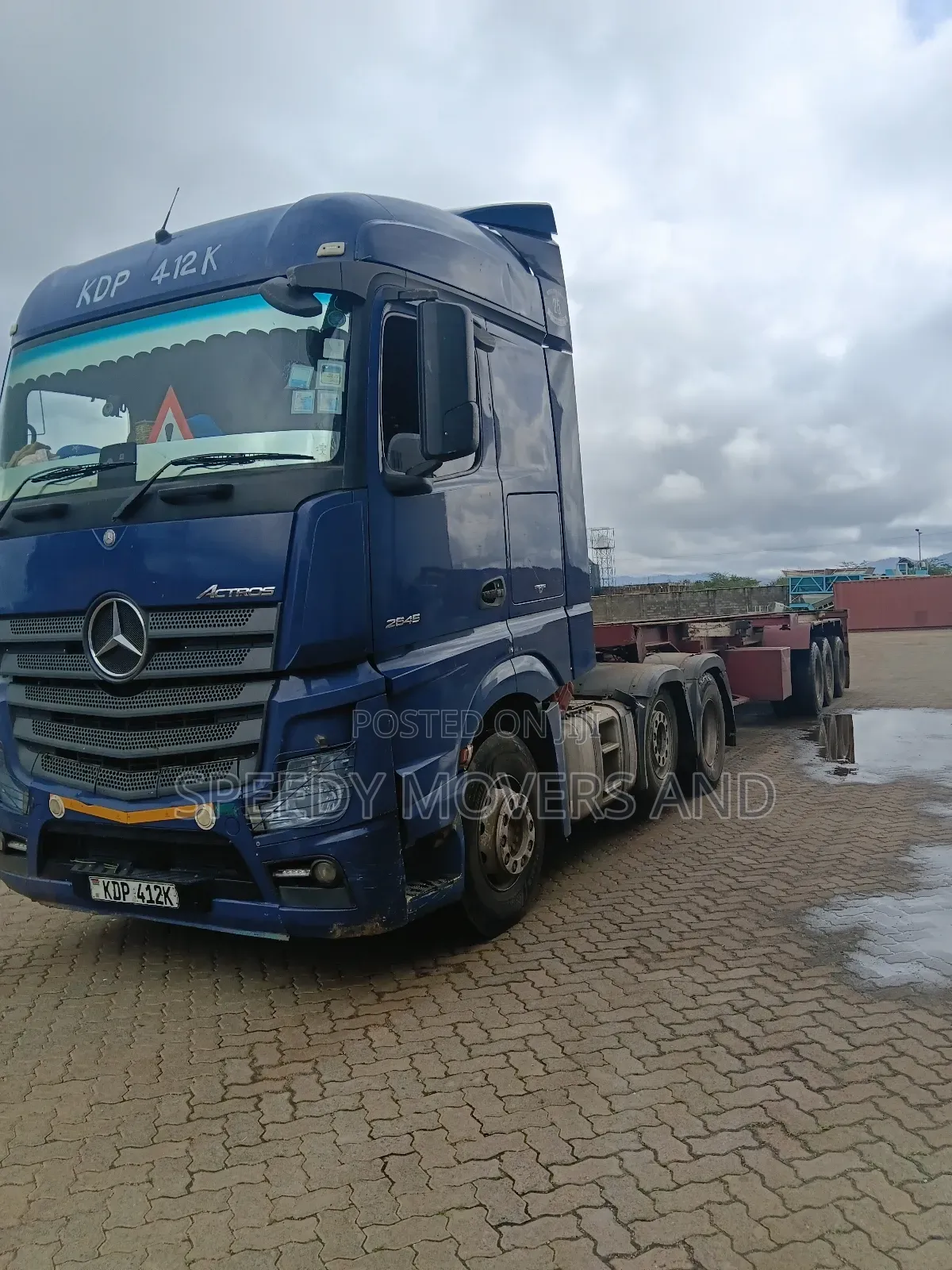 Skeletin/ Flatbed Trailers Are Available for Jobs and Load Delivery