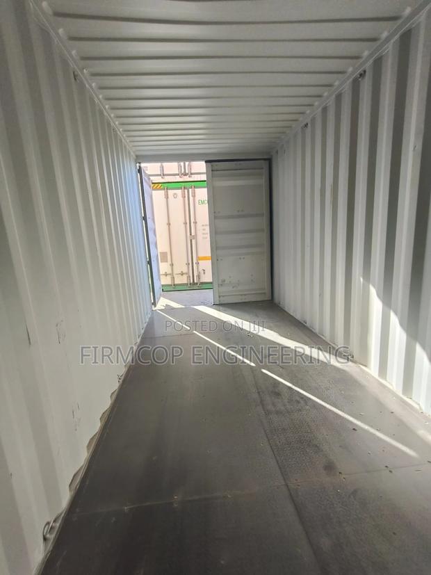 Clean 40ft Containers – Ready for Storage or Conversion