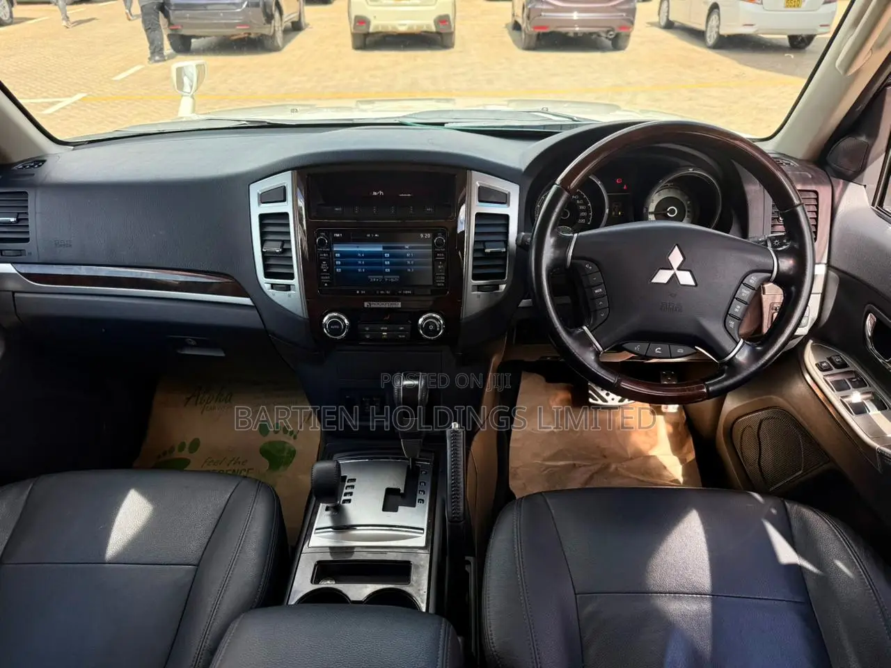 Mitsubishi Pajero 2019 White