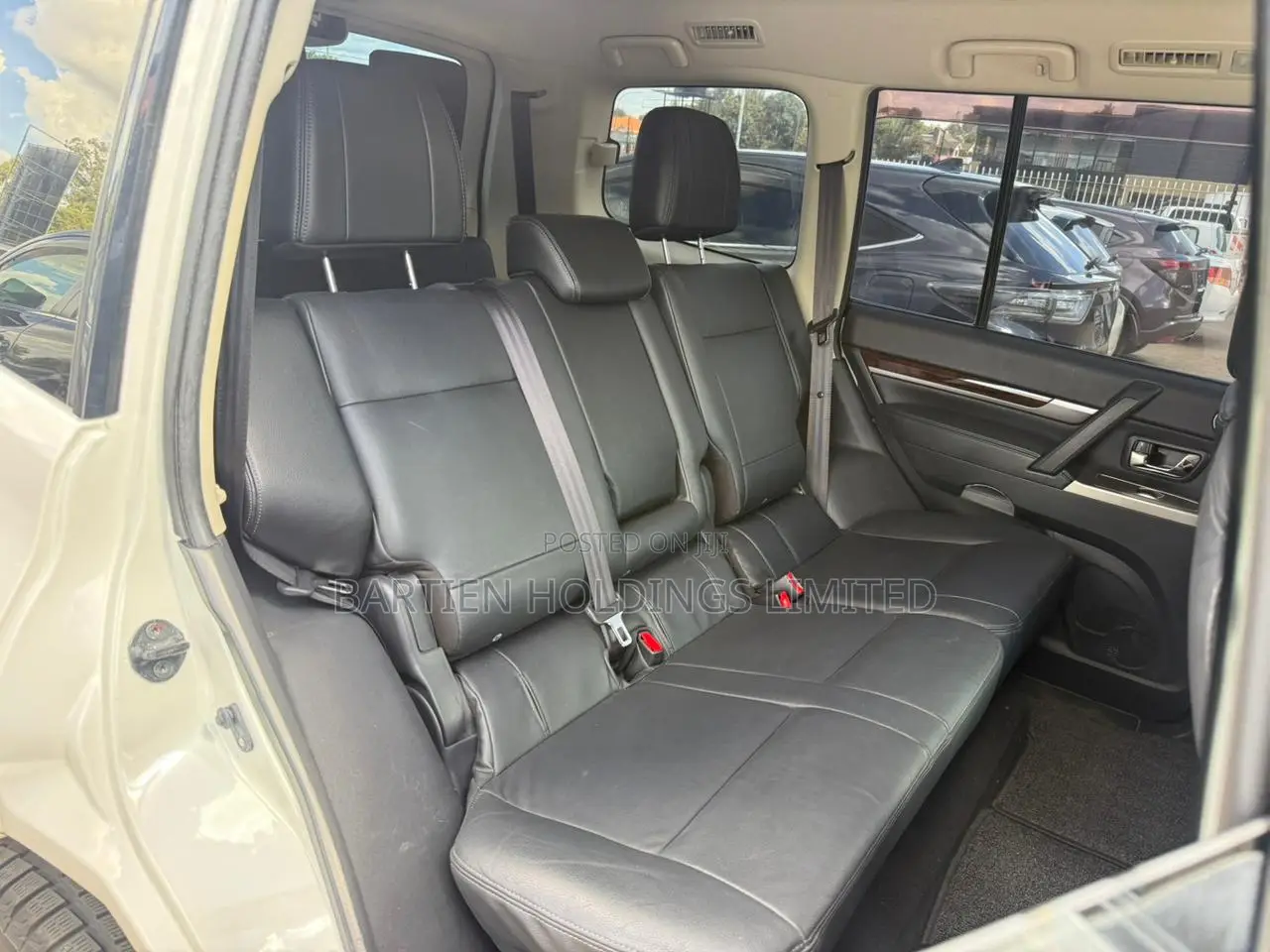 Mitsubishi Pajero 2019 White