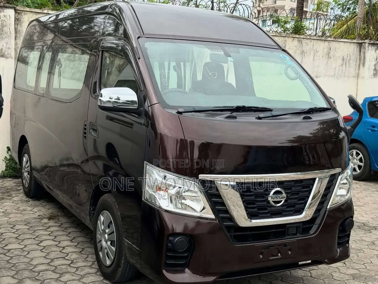 Nissan Caravan (Urvan) 2018 Brown