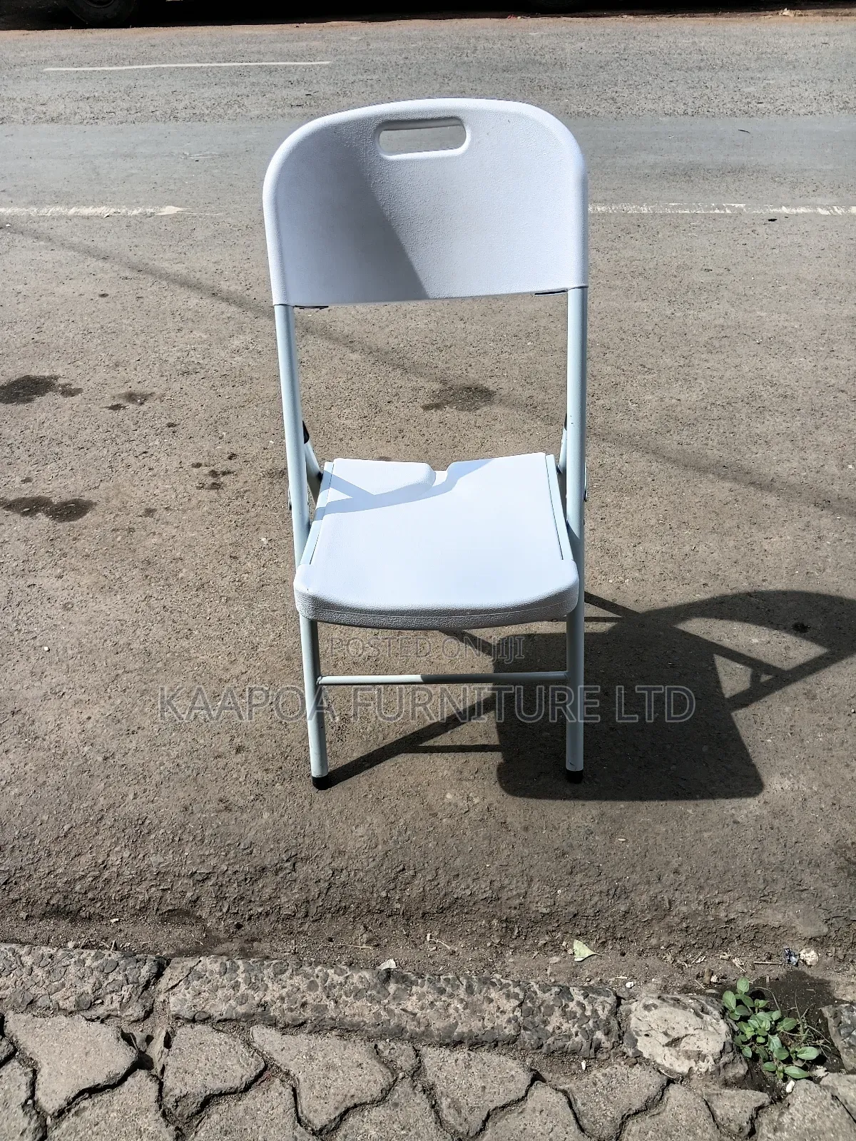 Foldable White Chair