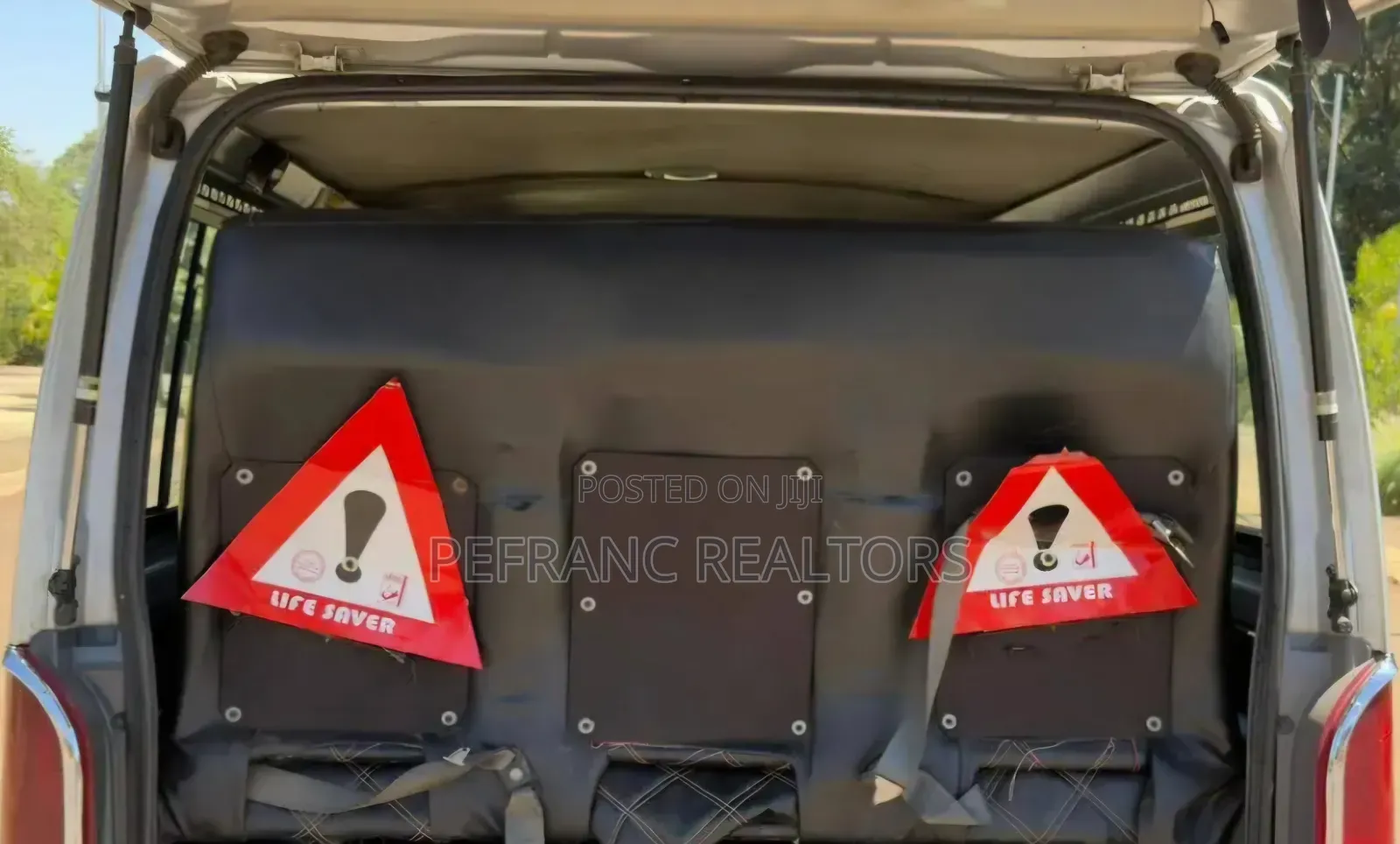 Toyota HiAce 2014 White
