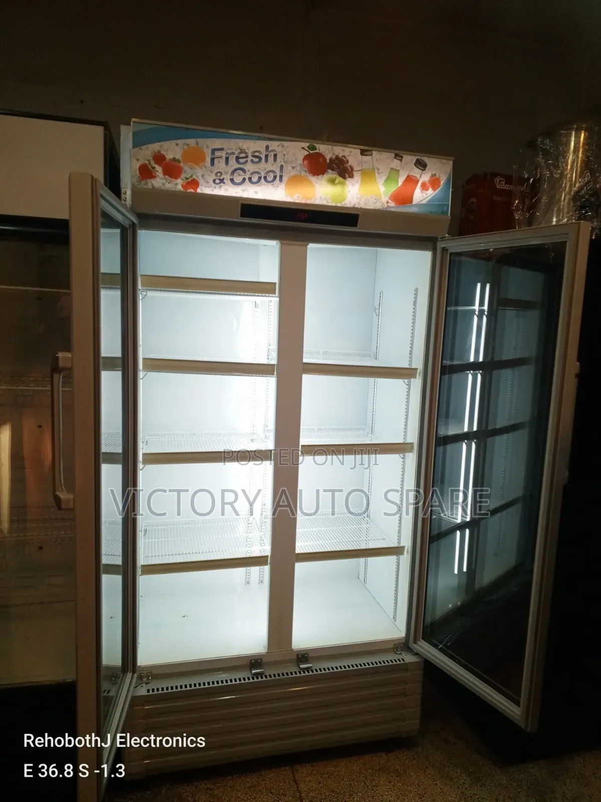 Fresh and Cool Display Fridge (Good as New ) Ramtons