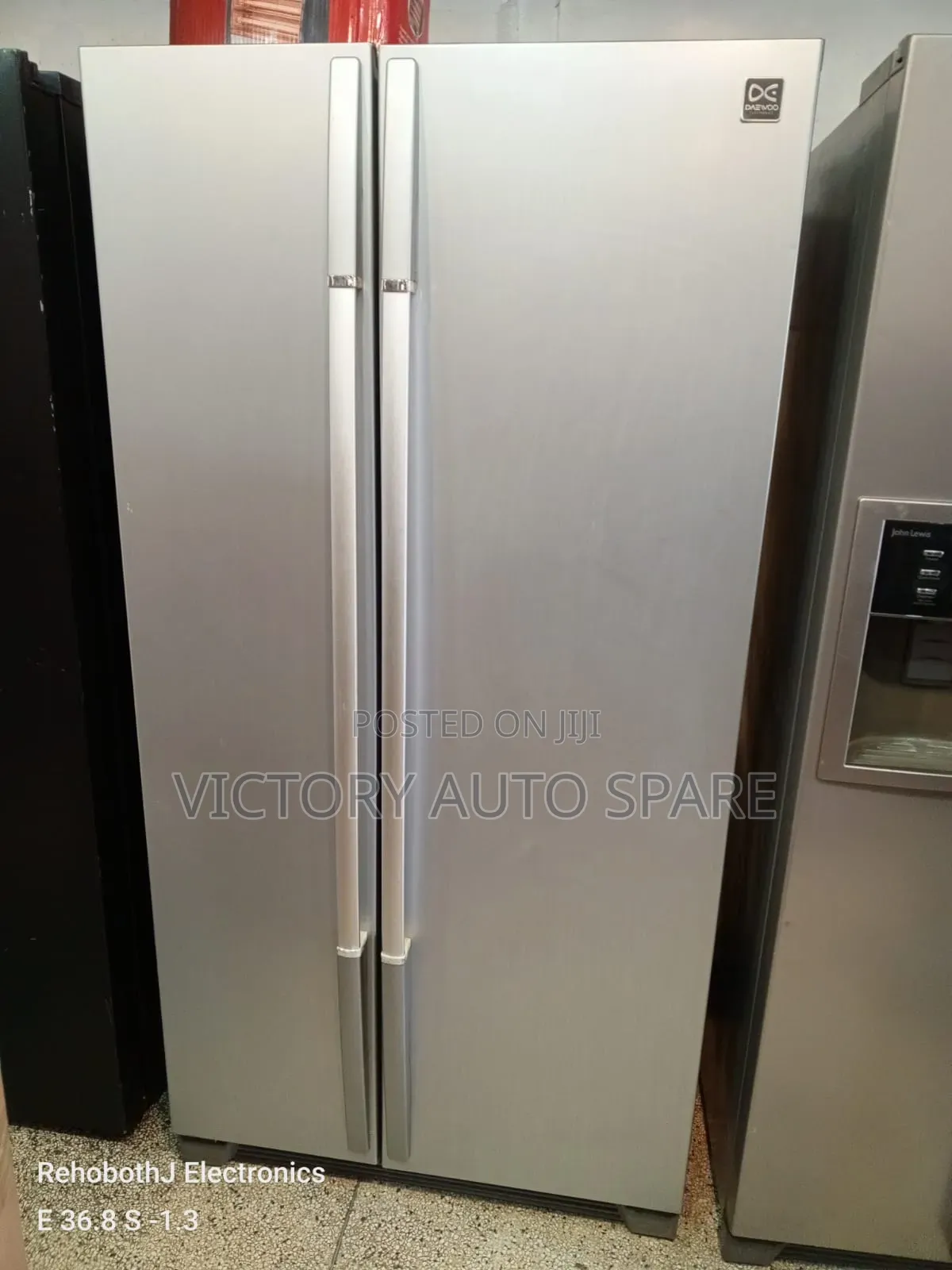 Exuk Clean Side by Side Refrigerator