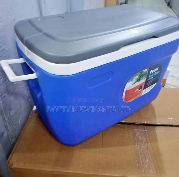 Cooler Box 61l