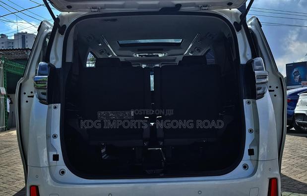 Toyota Vellfire 2019 White - thumbnail 14