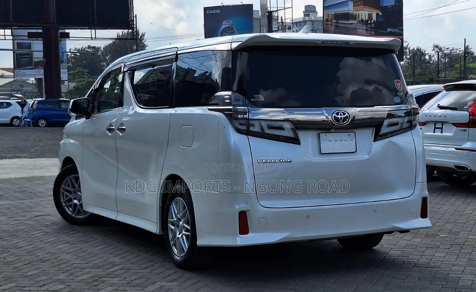 Toyota Vellfire 2019 White