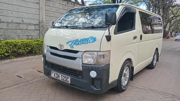Toyota HiAce 2015 Yellow - thumbnail 2