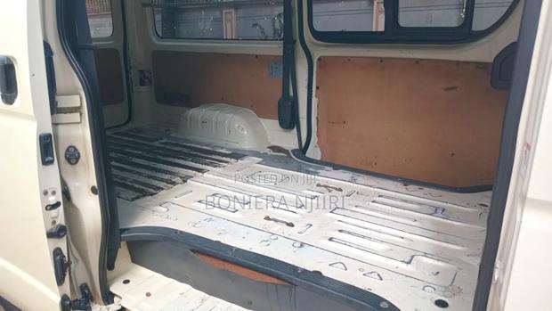 Toyota HiAce 2015 Yellow - thumbnail 8