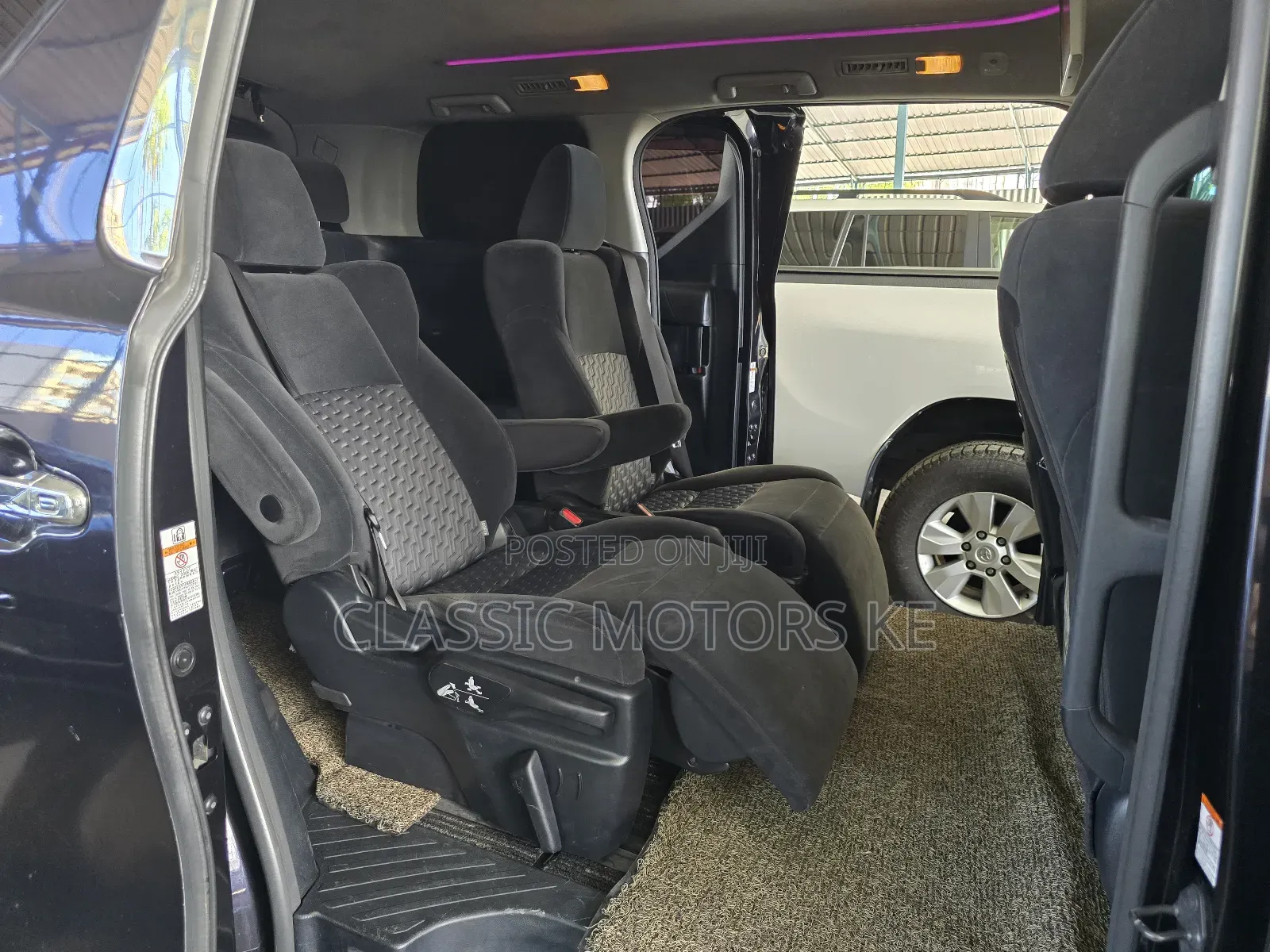 Toyota Alphard 2.5 Petrol FWD 2016 Black