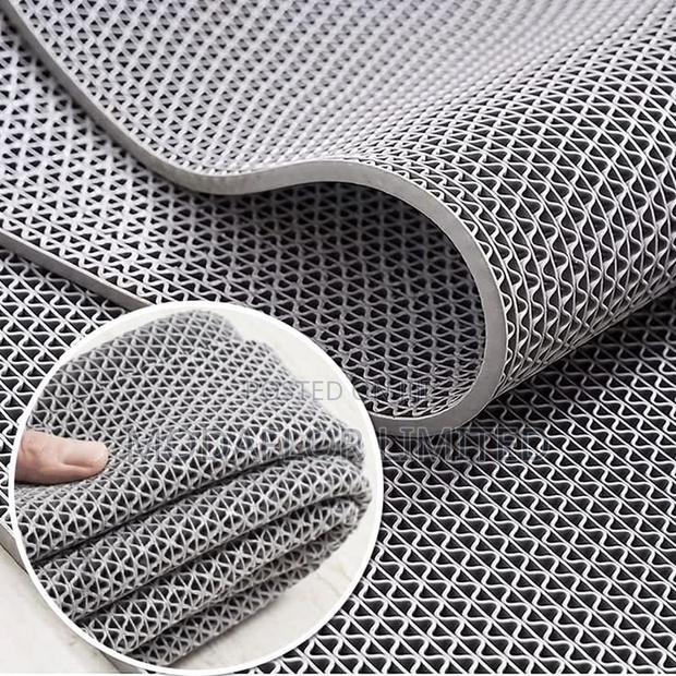 Anti Slip S Mat for Wet Areas, Bathrooms and Indoor Safety Use