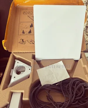 Starlink Mini Kit - Internet Anywhere You Go (Very New!!)