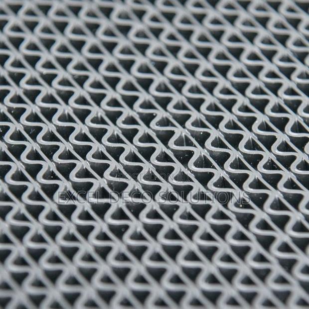 Anti Slip S Mat for Wet Areas, Bathrooms and Indoor Safety Use