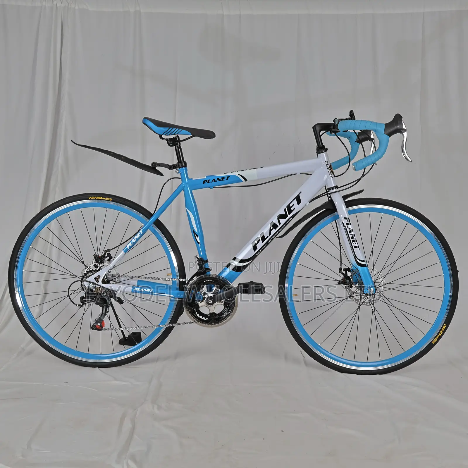 Planet 700c Road Bike – 26′′ Pure Road Bike With Disc Brakes