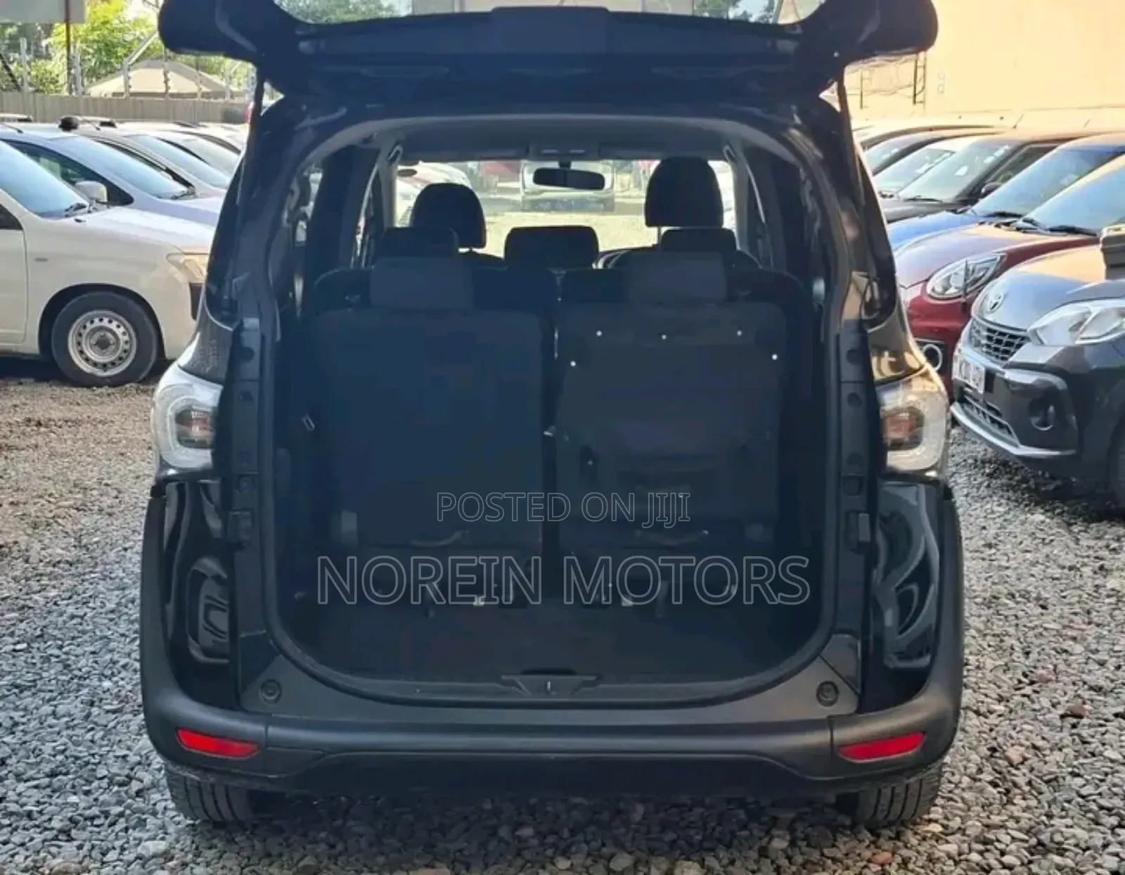 Toyota Sienta 2018 Black