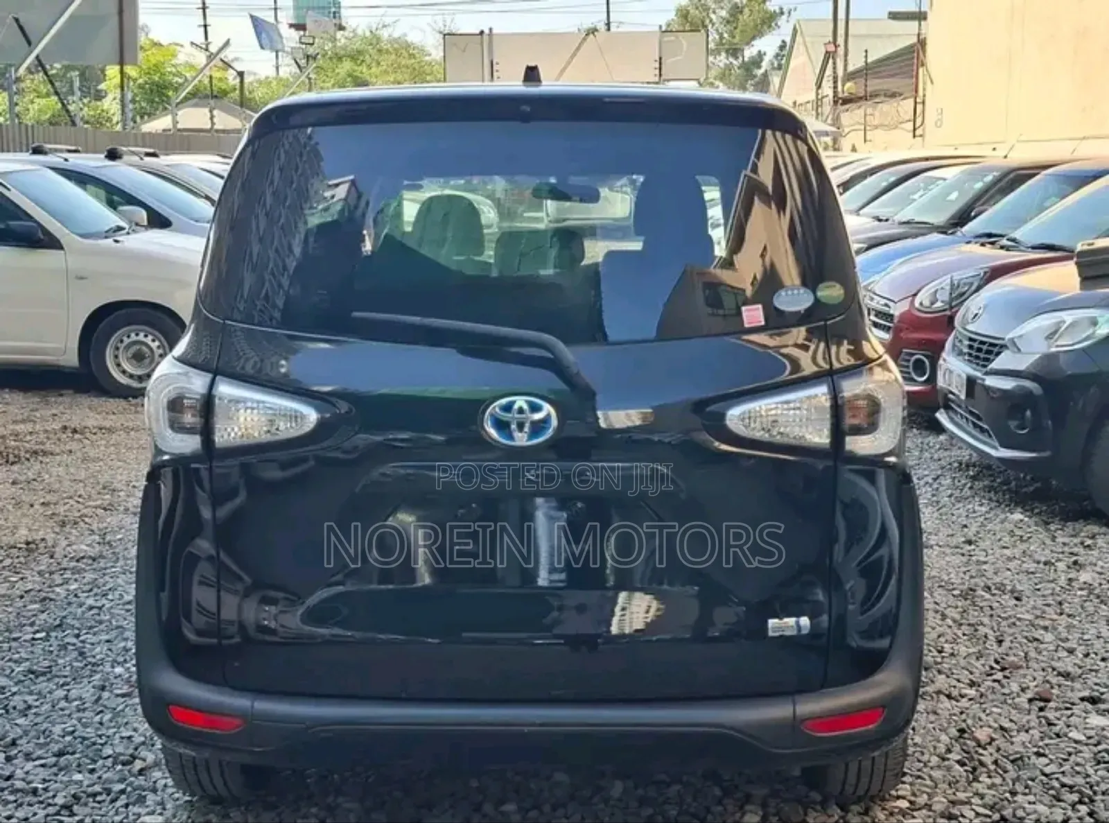 Toyota Sienta 2018 Black