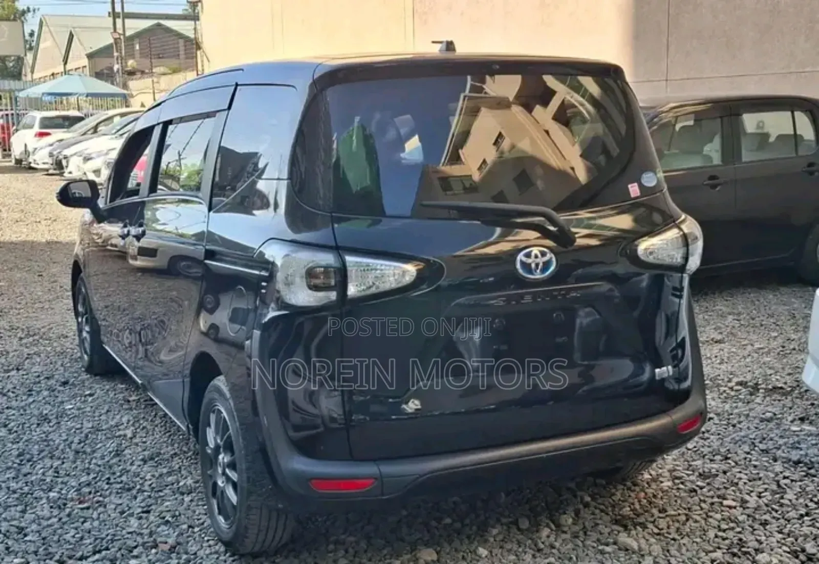 Toyota Sienta 2018 Black