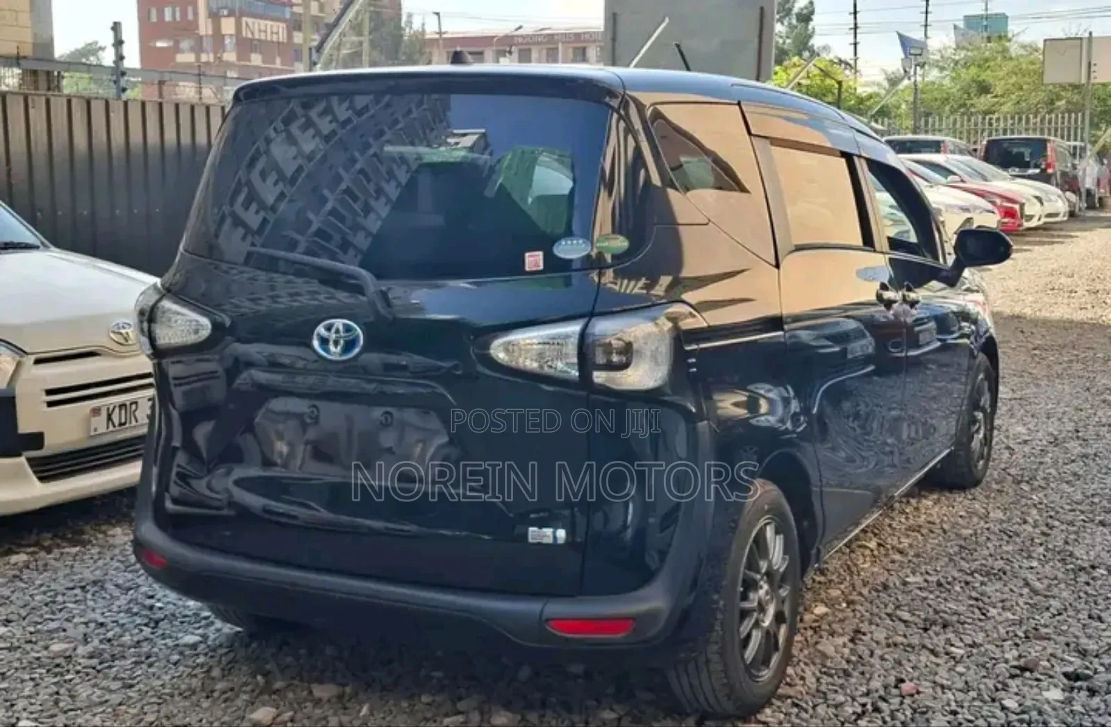 Toyota Sienta 2018 Black