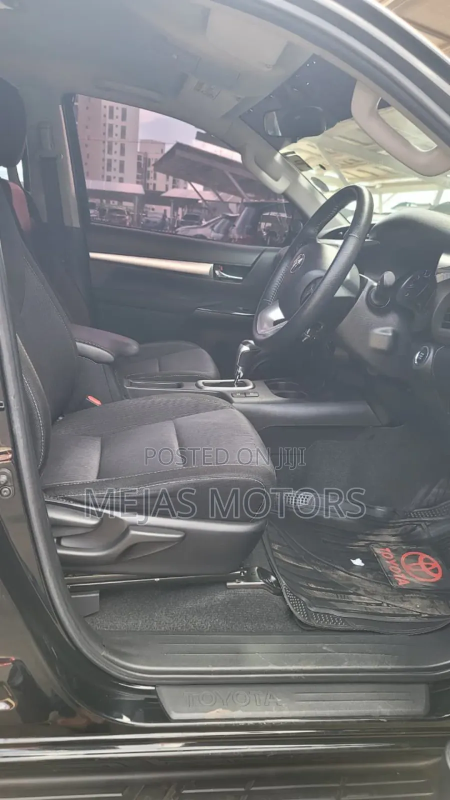 Toyota Hilux 2019 Black