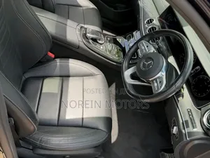 Mercedes-Benz E200 2018 Blue