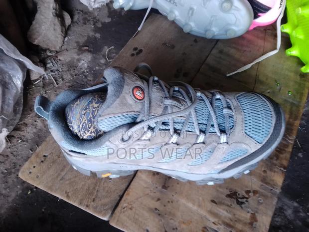 Best Hiking Shoes - thumbnail 2