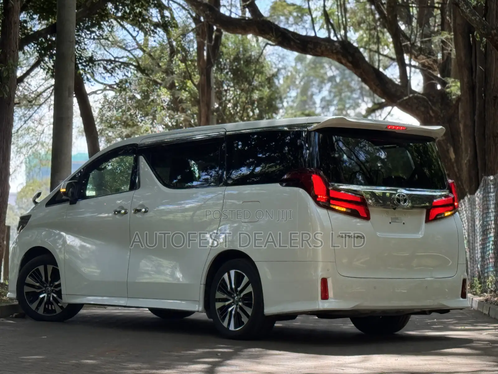 Toyota Alphard 2.5 Petrol AWD 2019 White