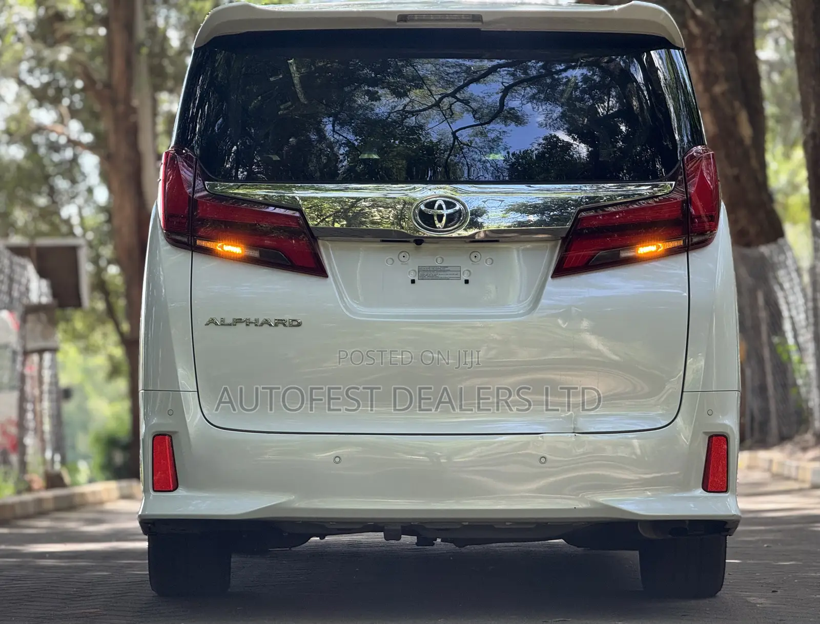 Toyota Alphard 2.5 Petrol AWD 2019 White